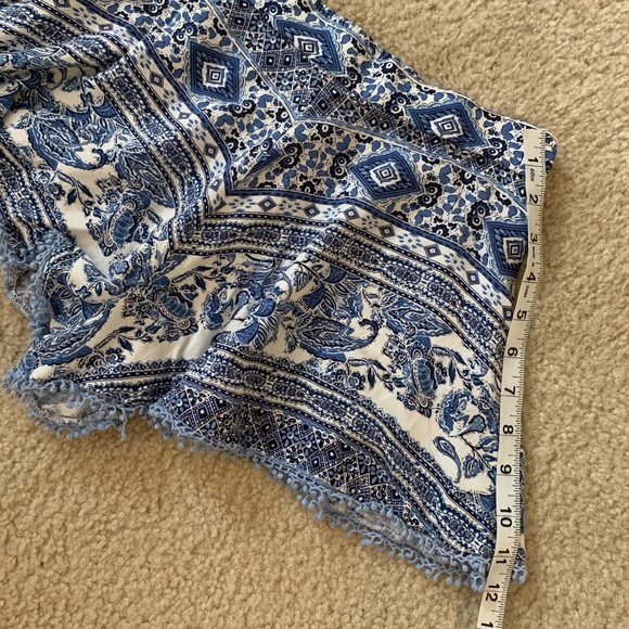 Patterned Shorts - Picture 4 of 6